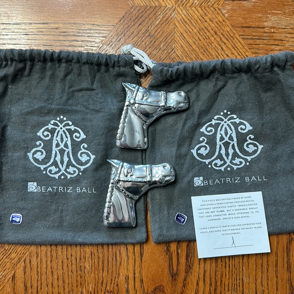 Beatriz Ball TWO BEAUTIFUL horse heads with dust bags Brand New - Picture 2 of 7